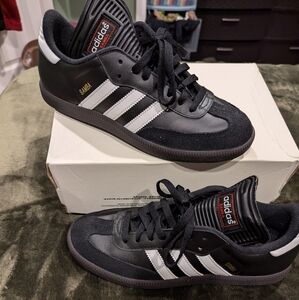 Adidas Samba Sneakers
